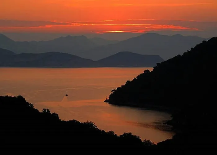 Vera - Comfort One-bedroom With Terrace And Sea View Irena Apartament